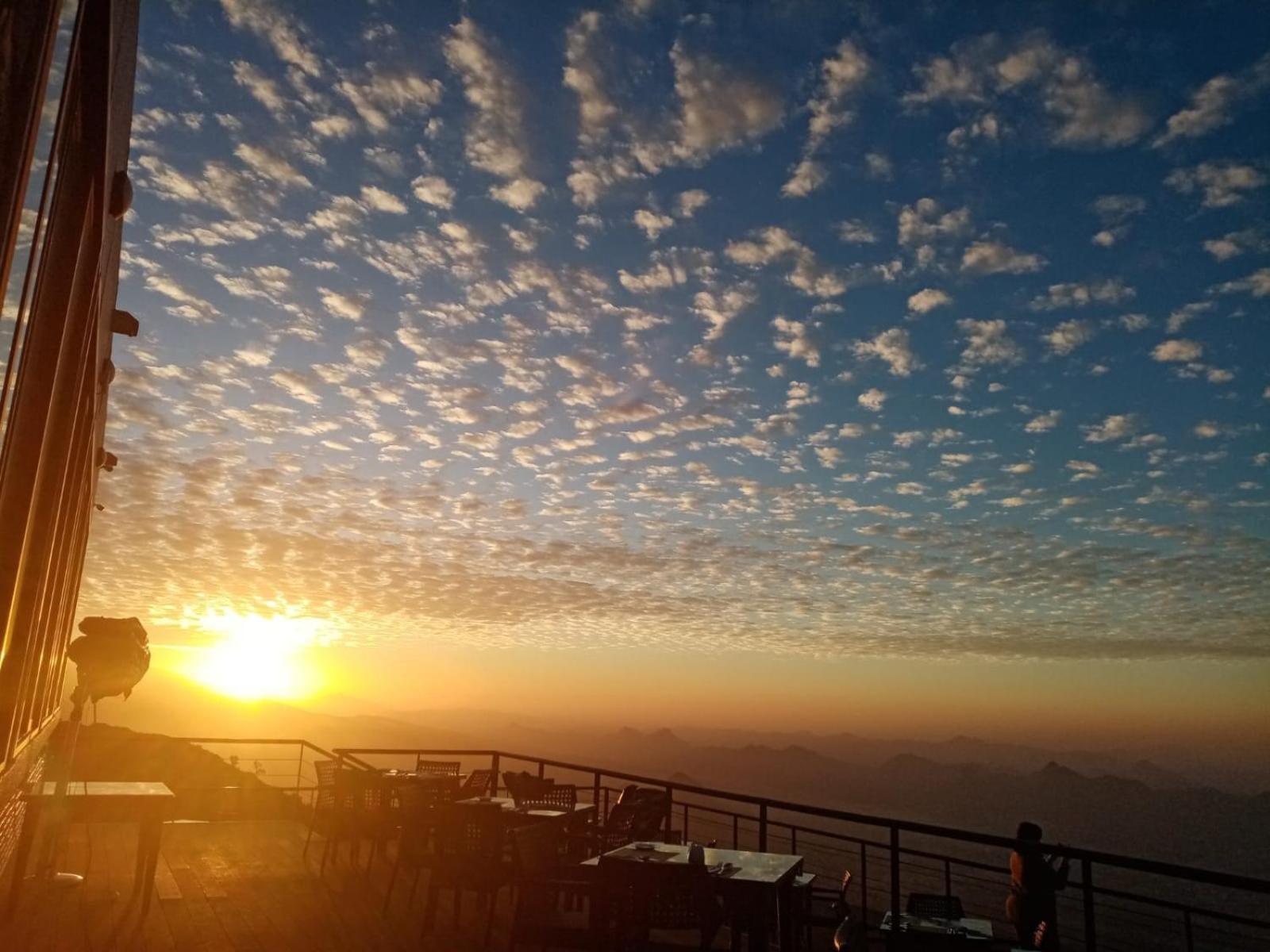 The View 3*
